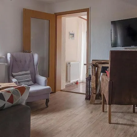 Sonnige Ferienwohnung In Mit Eigener Terrasse